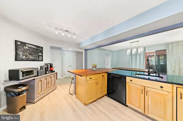 Princeton, NJ 08540,25 SAYRE DR