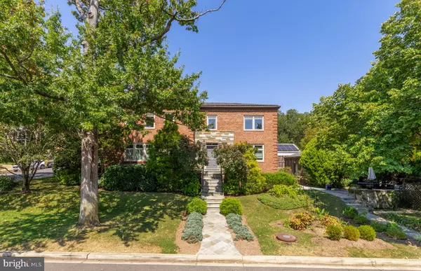 1755 UPSHUR ST NW, Washington, DC 20011