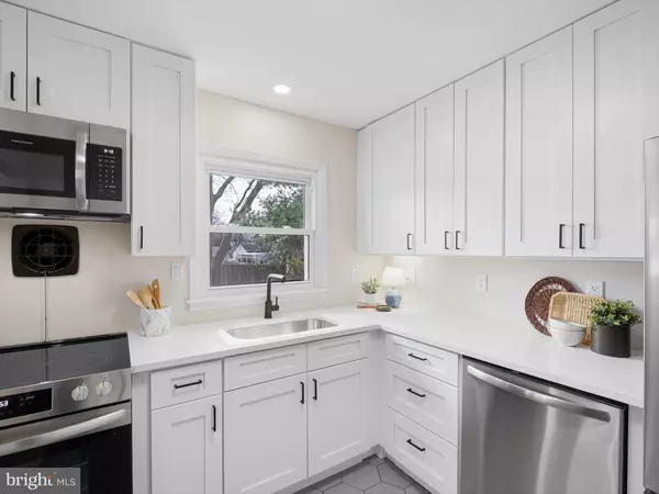 Newark, DE 19711,211 CATALINA DR