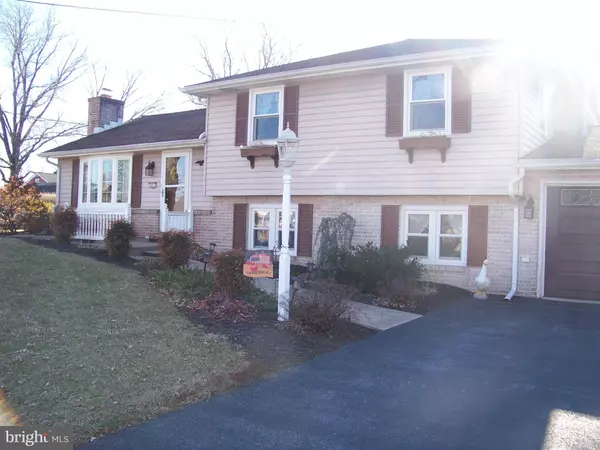 Lancaster, PA 17601,963 BOYCE AVE