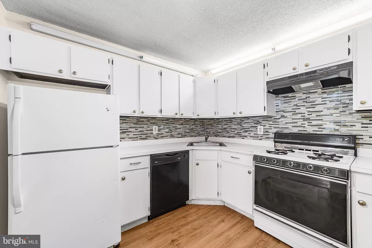 Hamilton, NJ 08619,58 CHAMBORD CT