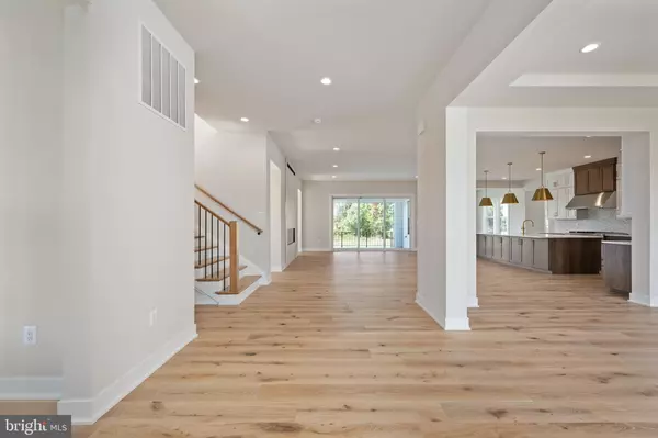 Leesburg, VA 20175,18515 LAKE HILL DR