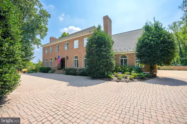 Mclean, VA 22102,933 BELLVIEW RD