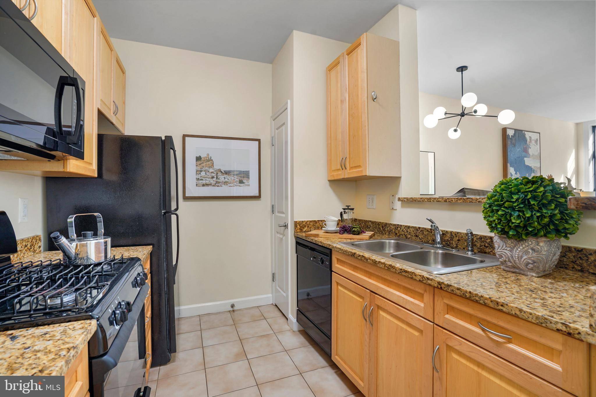 Washington, DC 20037,1111 25TH ST NW #403