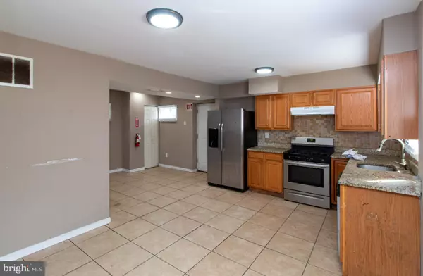 Riverdale, MD 20737,6909 FURMAN PKWY