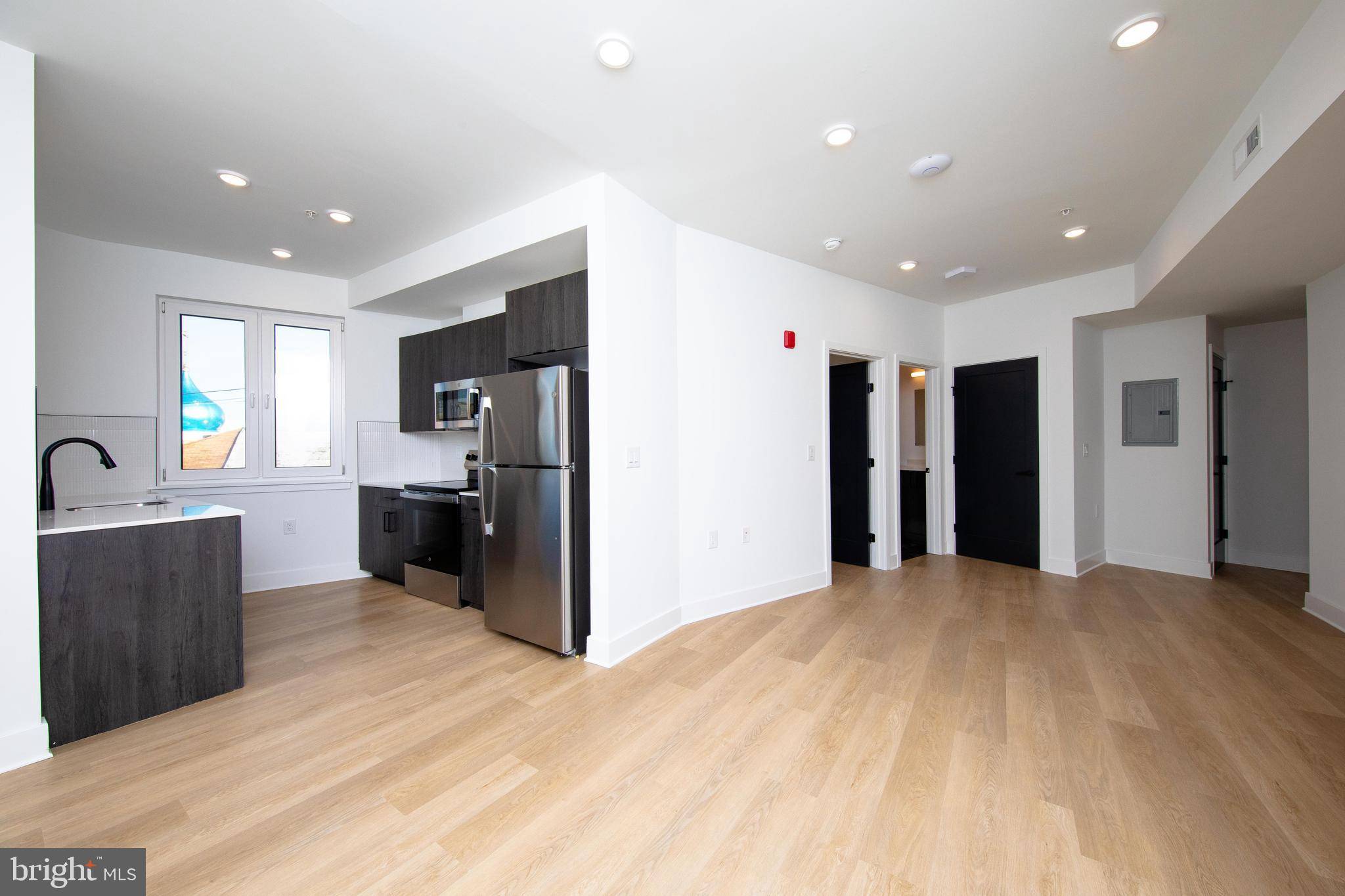 Philadelphia, PA 19123,633-35 N 5TH ST #301