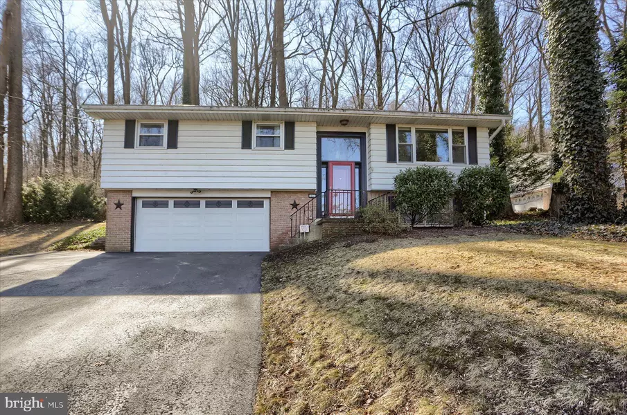 2666 SPRING VALLEY RD, Lancaster, PA 17601