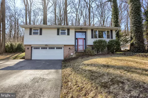 2666 SPRING VALLEY RD, Lancaster, PA 17601