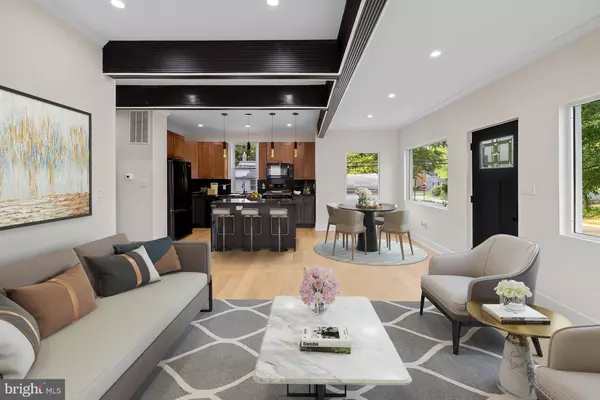 Washington, DC 20019,713 CROISSANT PL SE