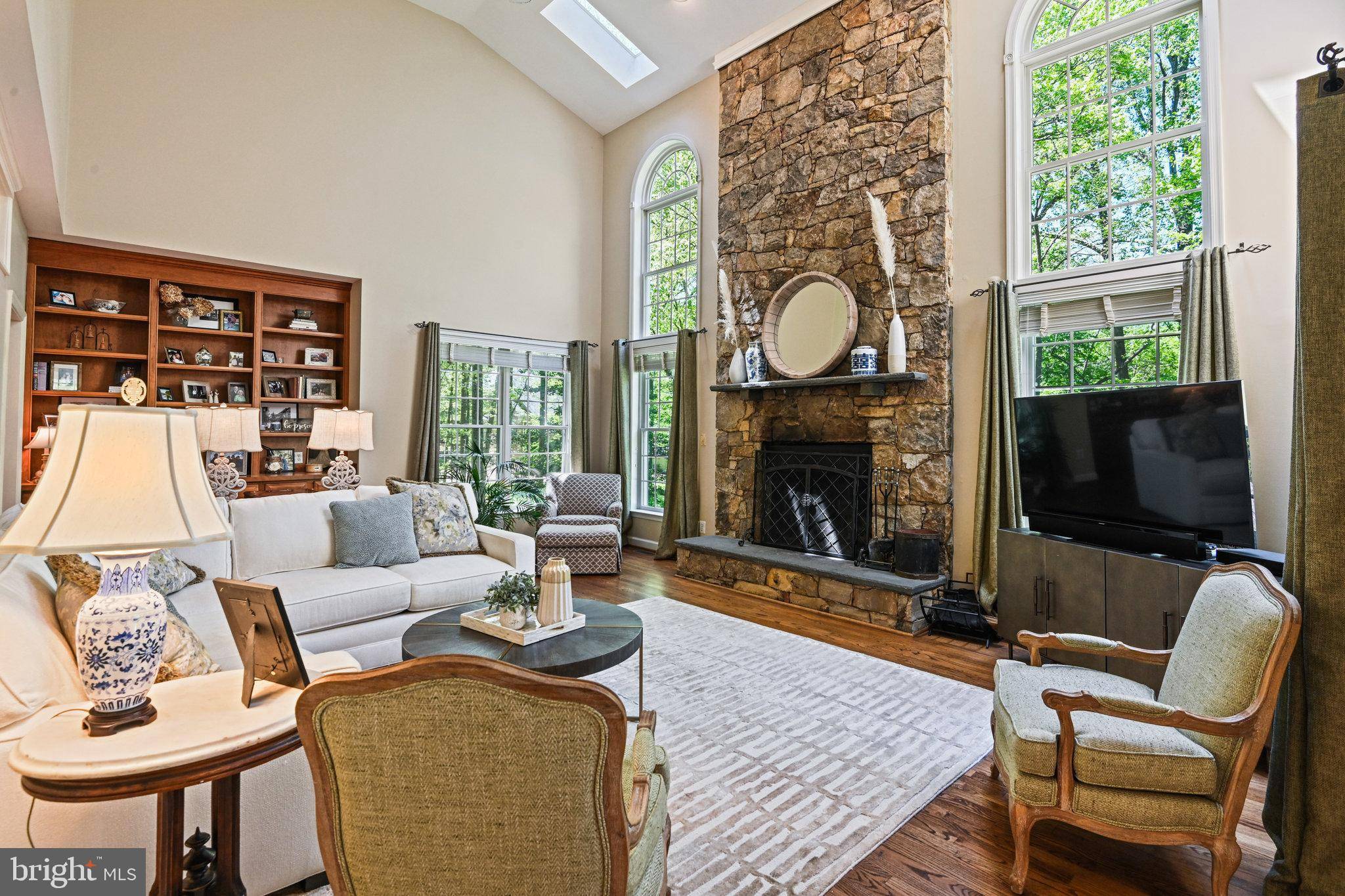 Oakton, VA 22124,10310 MYSTIC MEADOW WAY
