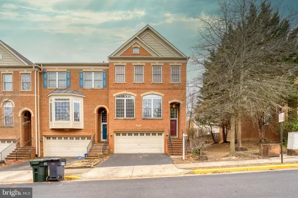 12447 PEACEFUL CREEK DR, Fairfax, VA 22033