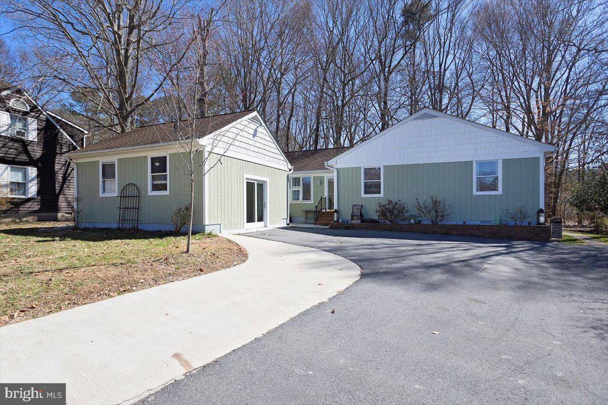 Easton, MD 21601,29285 PIN OAK WAY