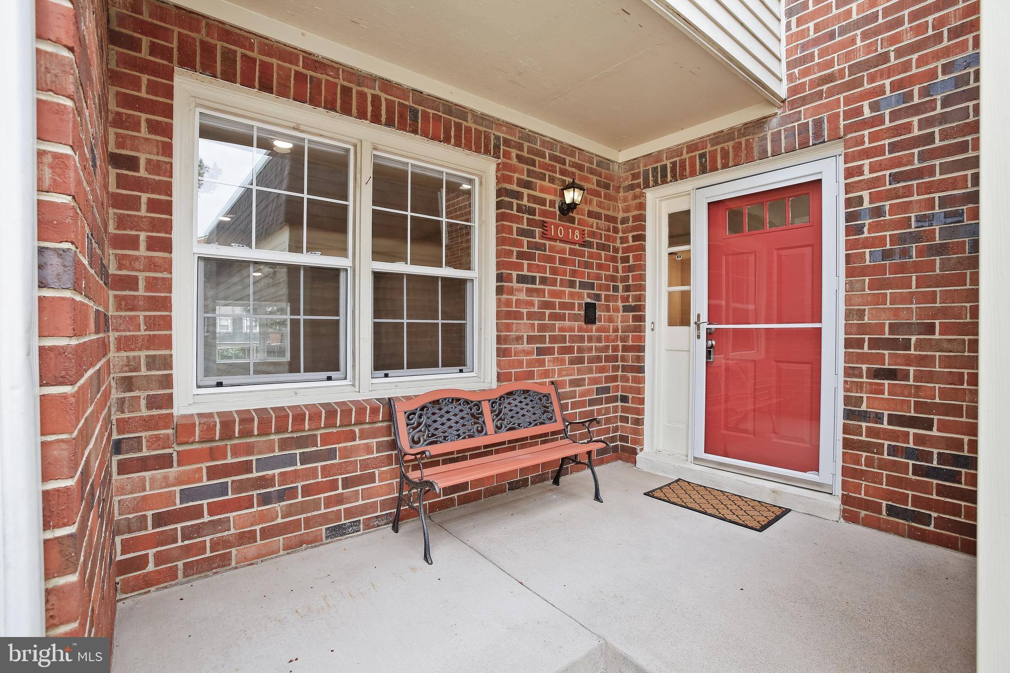 Vienna, VA 22180,1018 MOOREFIELD HILL PL SW