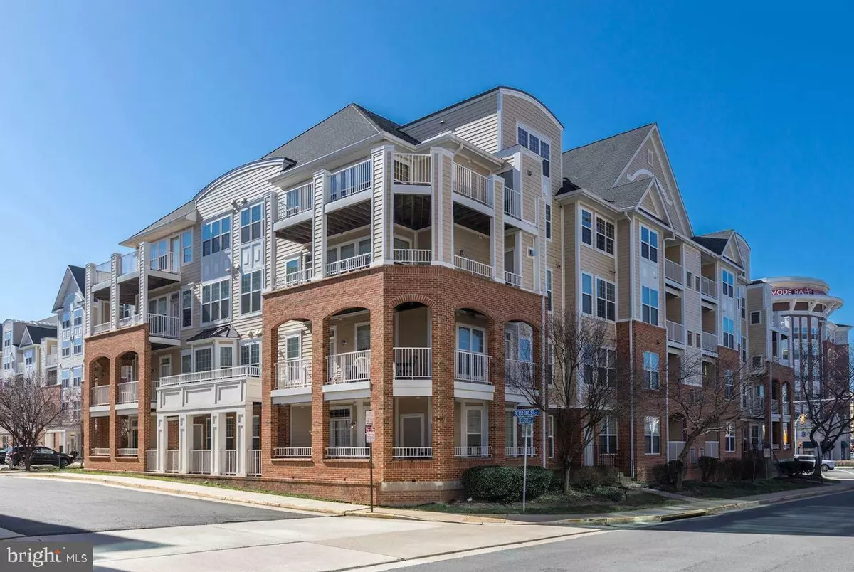 Vienna, VA 22180,2700 BELLFOREST CT #410