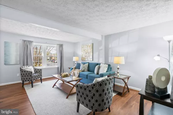 Oakton, VA 22124,10321 GRANITE CREEK LN