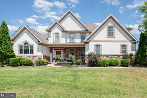 2452 MERCEDES CT, Harrisburg, PA 17112