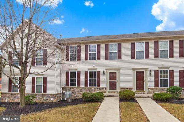 724 E NEWPORT RD, Lititz, PA 17543