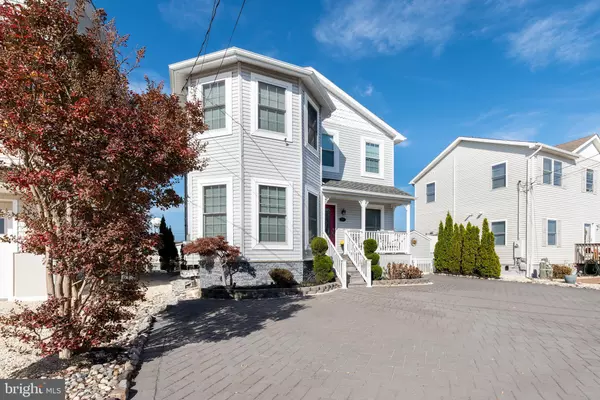 Manahawkin, NJ 08050,24 DOROTHY DR