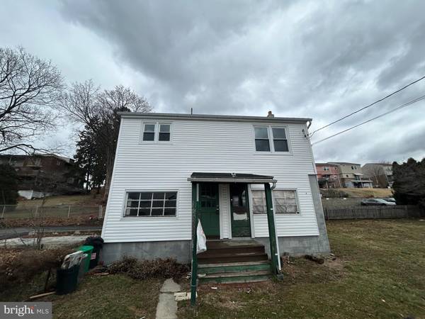 301 CANAL ST #1/2, Lebanon, PA 17046