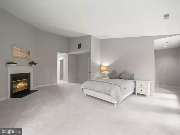 Columbia, MD 21044,6808 CARAVAN CT