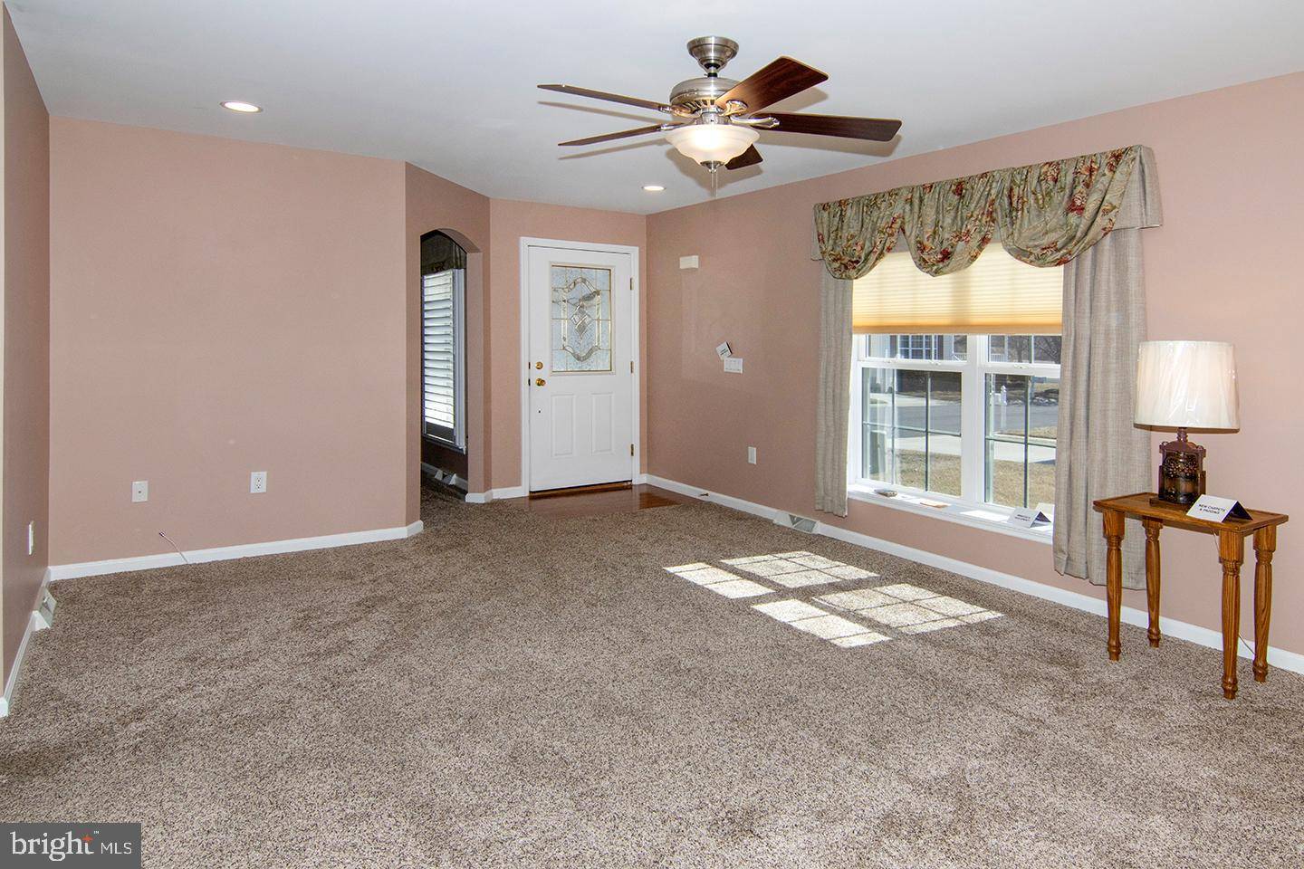 Williamstown, NJ 08094,14 GIBSON LN