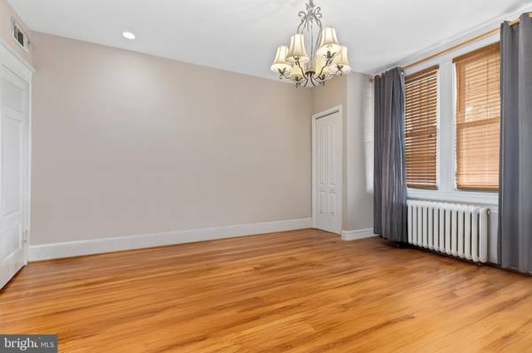 Washington, DC 20003,1722 MASSACHUSETTS AVE SE