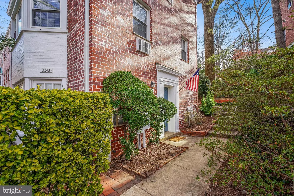 Alexandria, VA 22302,3313 VALLEY DR