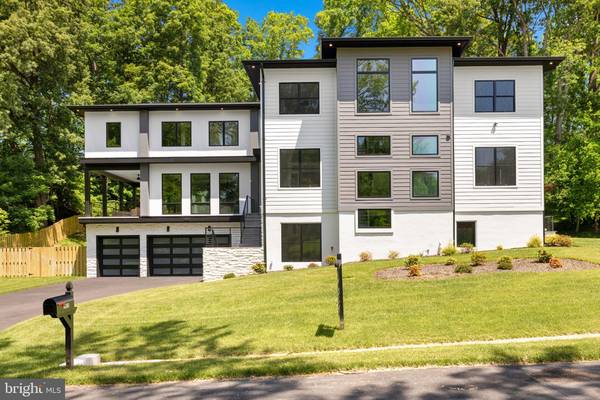 7400 CHURCHILL RD, Mclean, VA 22101