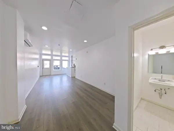 510 MARTIN ST #STORE, Philadelphia, PA 19128