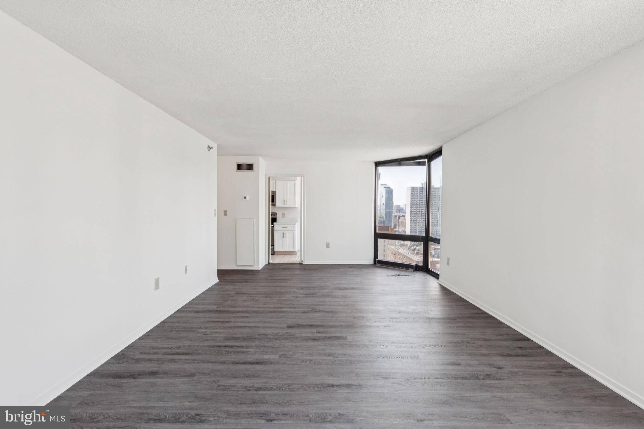Philadelphia, PA 19103,2020 WALNUT ST #21B