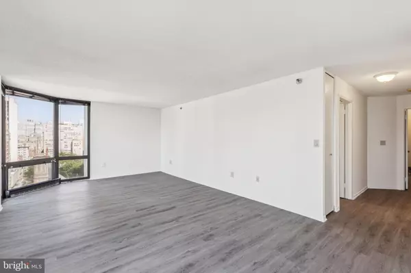 Philadelphia, PA 19103,2020 WALNUT ST #21B