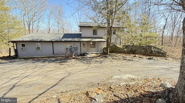 212 WILLIAMS DR, East Stroudsburg, PA 18302