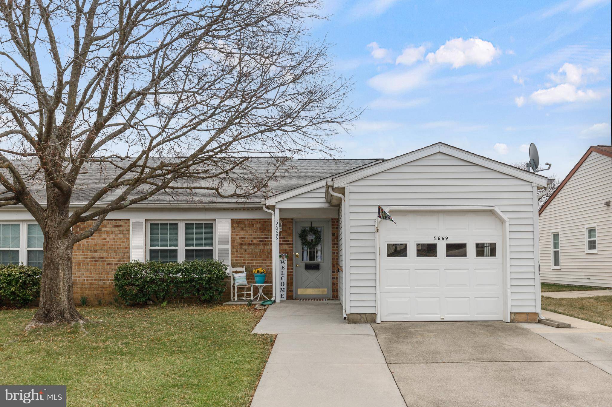 5669 CRABAPPLE DR, Frederick, MD 21703