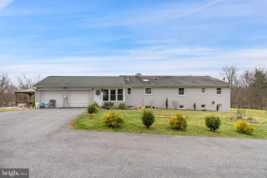 10022 COLVIN RUN RD, Great Falls, VA 22066