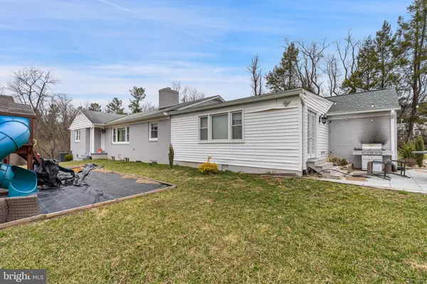 Great Falls, VA 22066,10022 COLVIN RUN RD