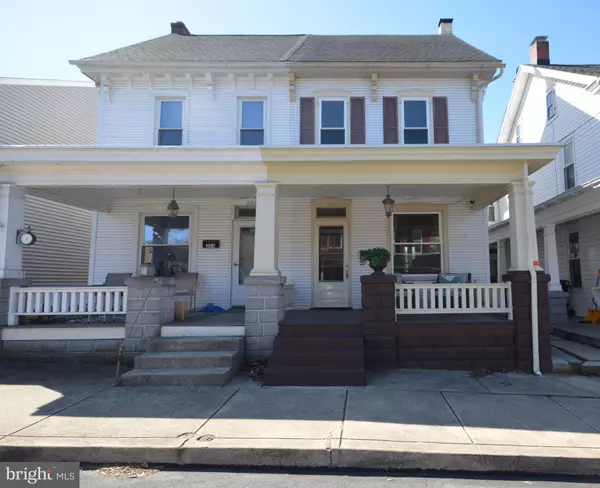 208 W FRANKLIN ST, Ephrata, PA 17522