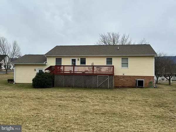 Luray, VA 22835,3 MEADOW LN