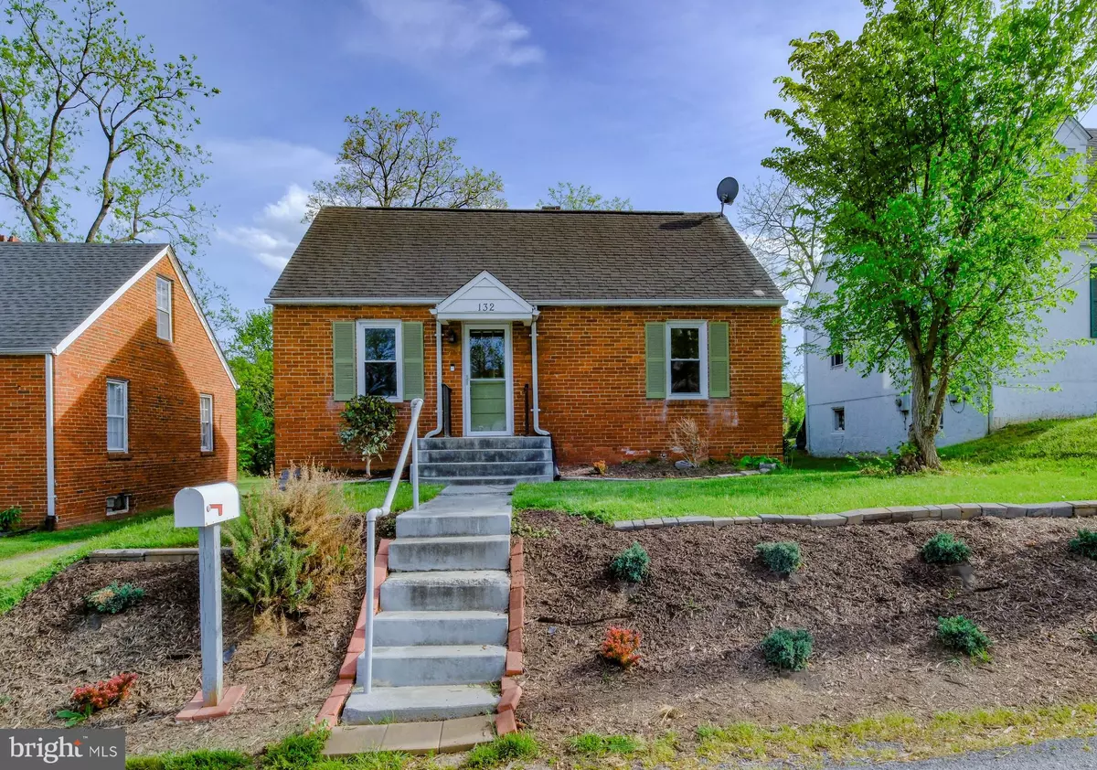 Front Royal, VA 22630,132 W 12TH ST