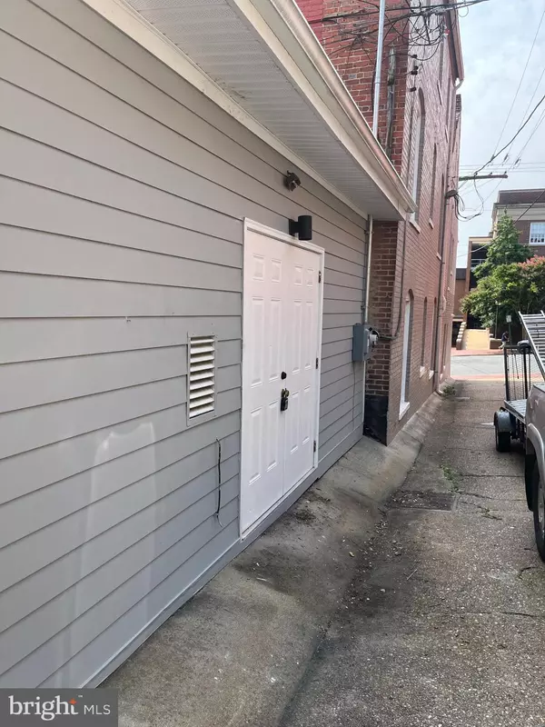 806 CAROLINE #WAREHOUSE, Fredericksburg, VA 22401