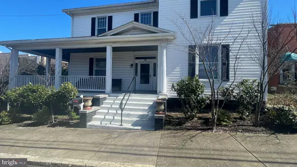 Luray, VA 22835,11 S COURT ST