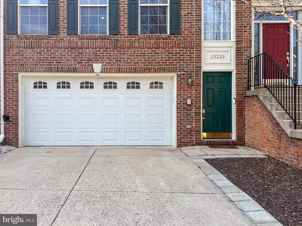 Centreville, VA 20120,13233 MAPLE CREEK LN
