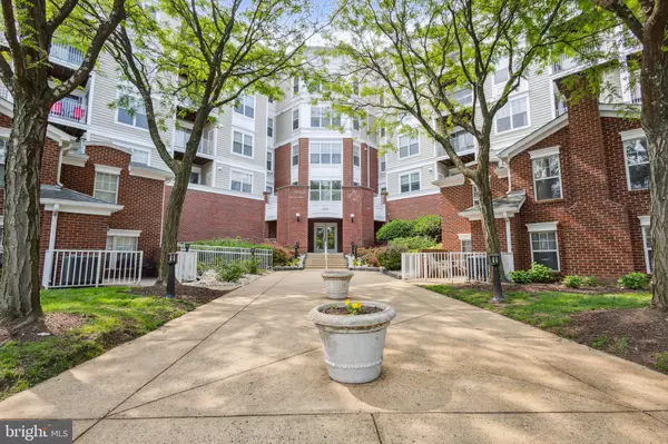 1645 INTERNATIONAL #422, Mclean, VA 22102