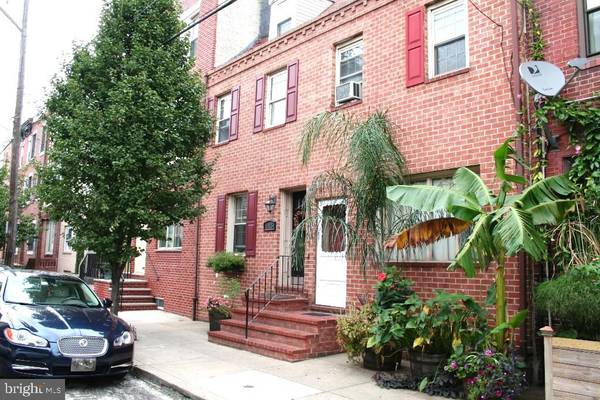 815 S 10TH ST, Philadelphia, PA 19147