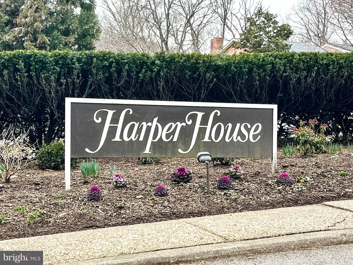 Baltimore, MD 21210,111 HAMLET HILL RD #906