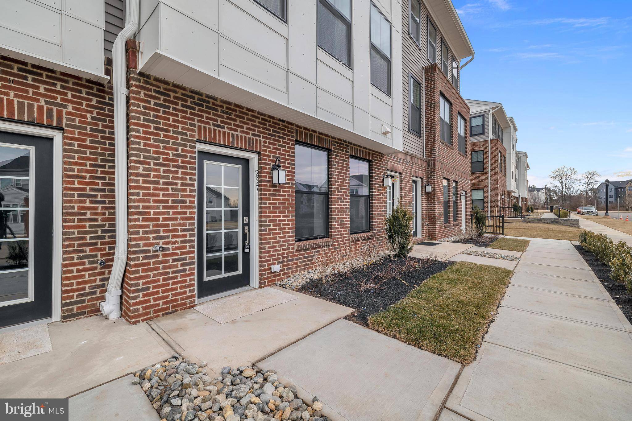Pennington, NJ 08534,269 LEWIS FISHER DR
