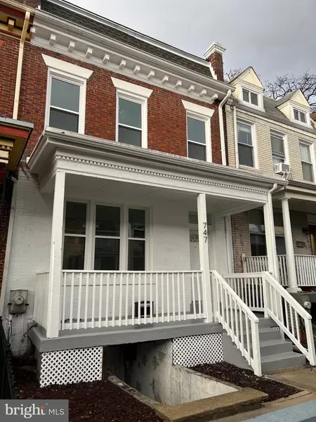 747 NEWTON PL NW, Washington, DC 20010