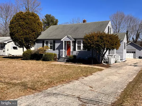 211 OAKLAWN TER, Vineland, NJ 08361