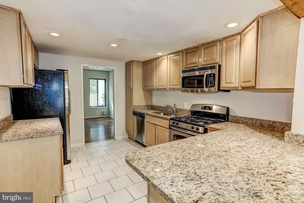 Reston, VA 20191,11562 WOODHOLLOW CT