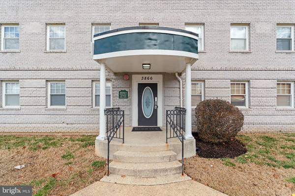 3866 9TH ST SE #101, Washington, DC 20032