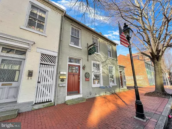 606 CAROLINE ST, Fredericksburg, VA 22401